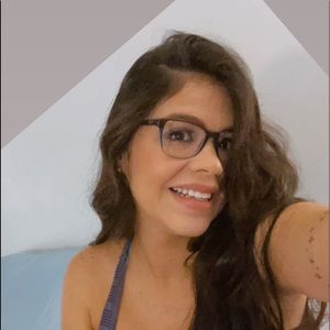 Meet your Posher, Vanessa